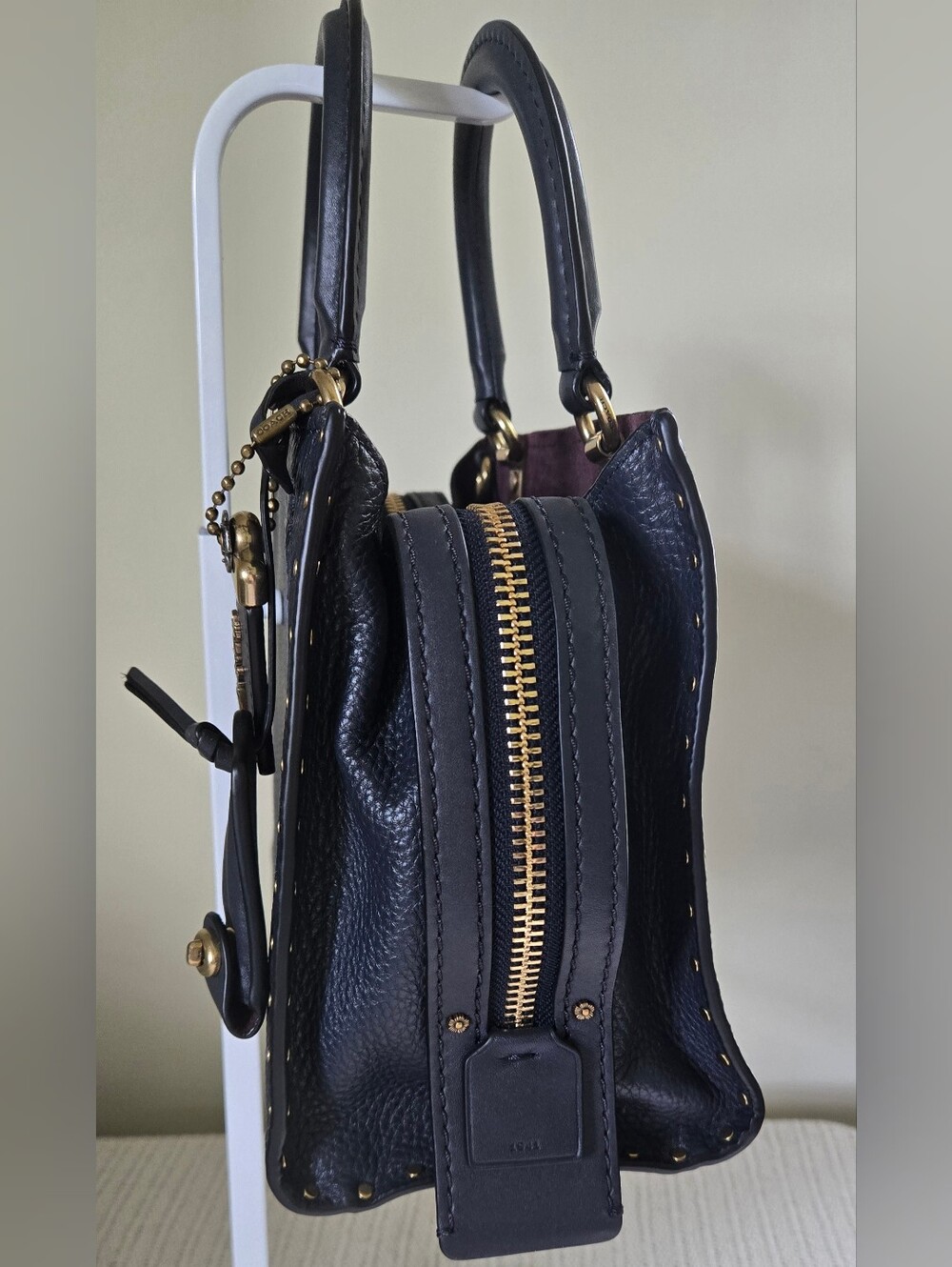 Coach Rivet Rogue 25 - Picture 4 of 16
